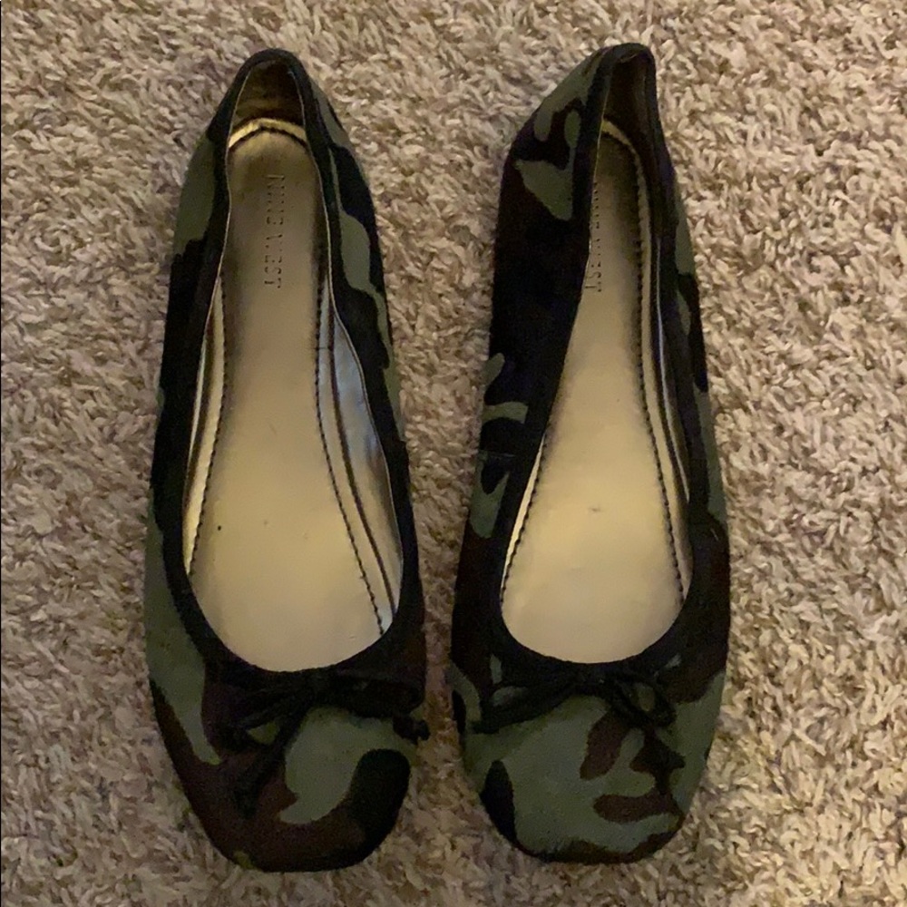 Nine West Loredano Camo flats - size 8
